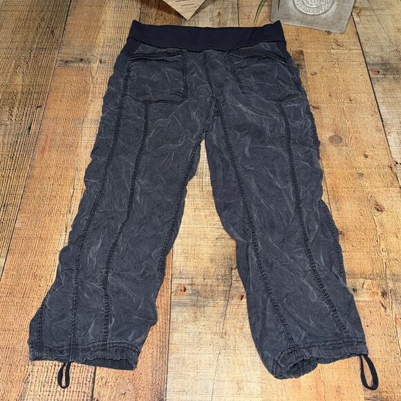 Lululemon cool down tencel ruched cropped pants size 4 - Picture 12 of 13